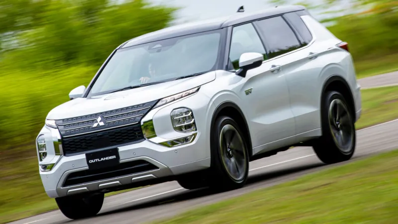 Mitsubishi намекает на внедорожный Outlander, но США его не получат (повтор)