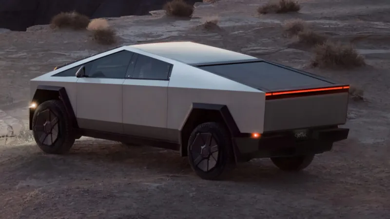 Оборудование компании Tesla для выпуска деталей Cybertruck